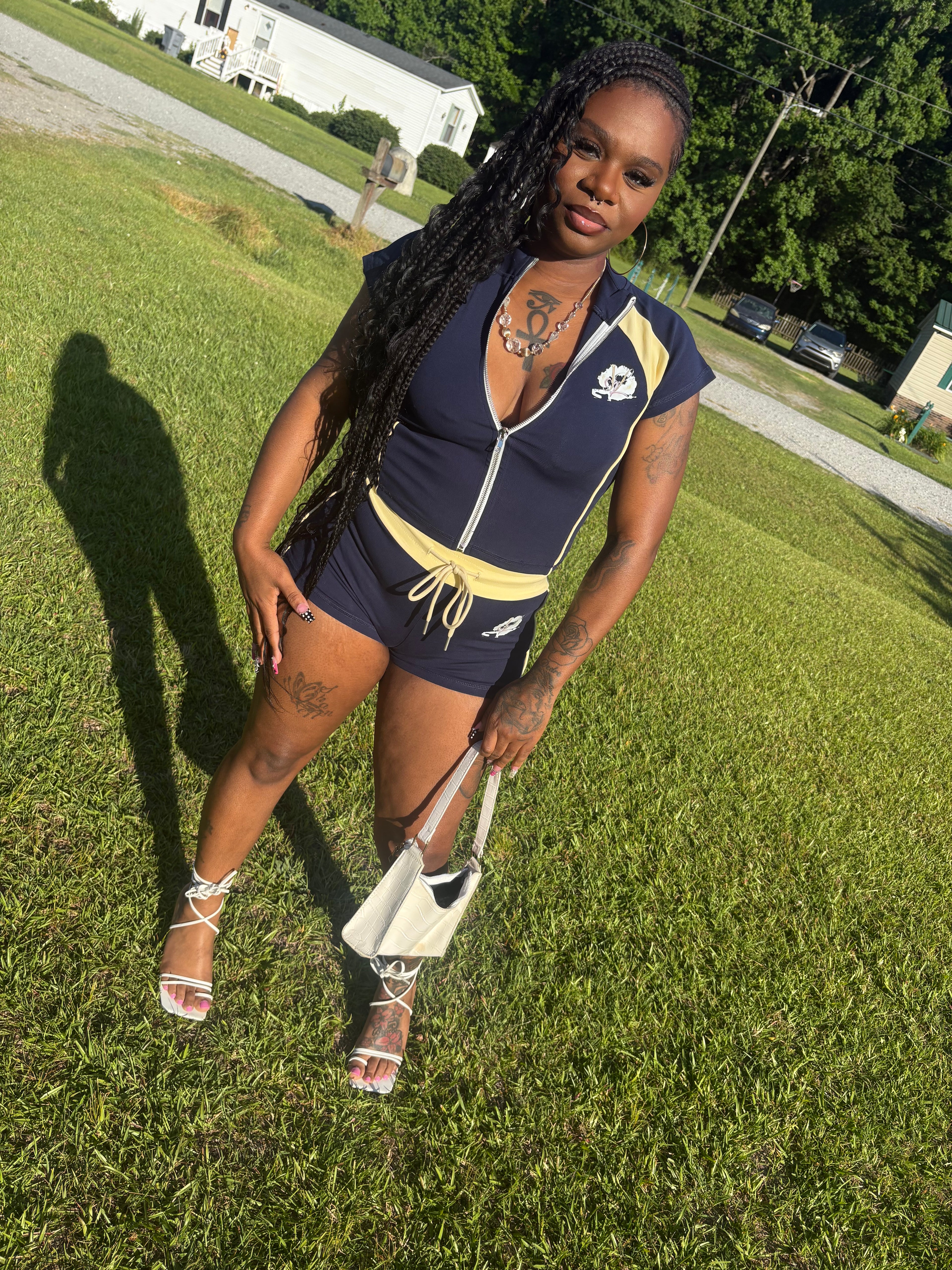 Jlavish set