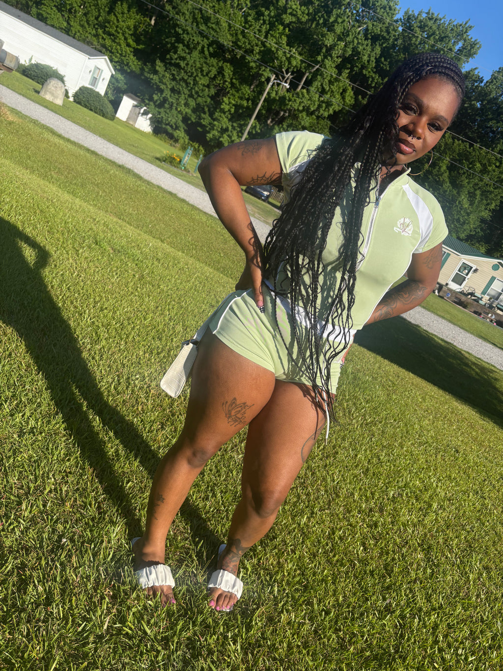 Jlavish set