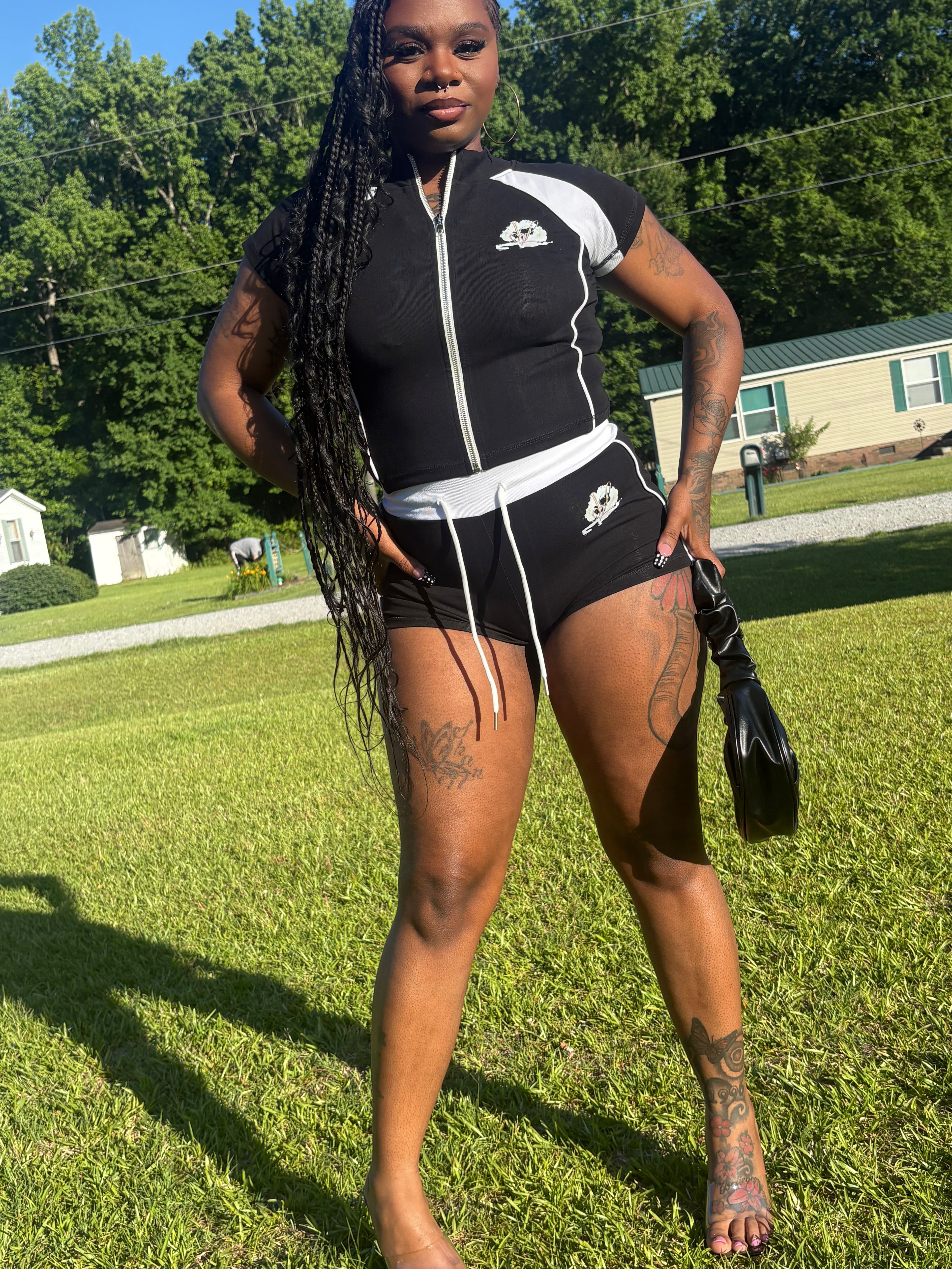Jlavish set